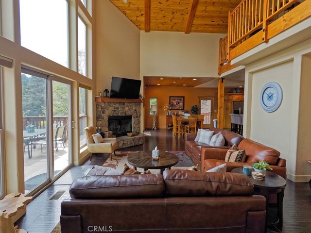756 Brentwood, Lake Arrowhead, CA 92352