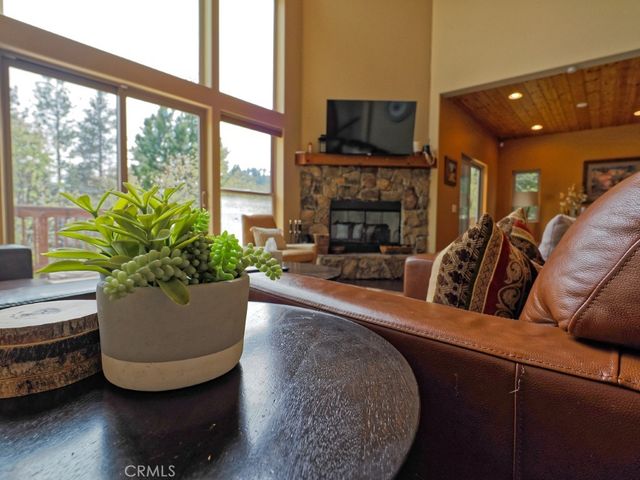 756 Brentwood, Lake Arrowhead, CA 92352