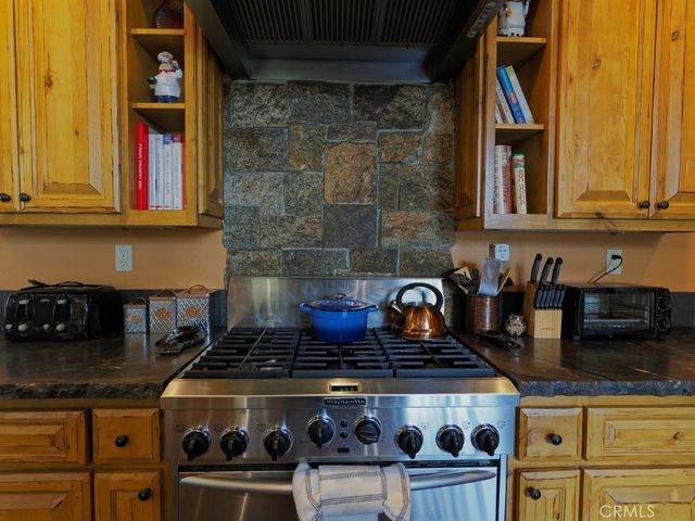756 Brentwood, Lake Arrowhead, CA 92352