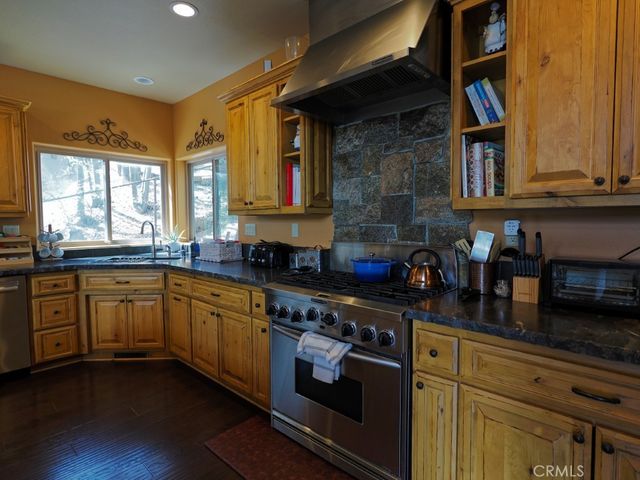 756 Brentwood, Lake Arrowhead, CA 92352