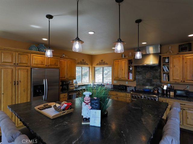 756 Brentwood, Lake Arrowhead, CA 92352