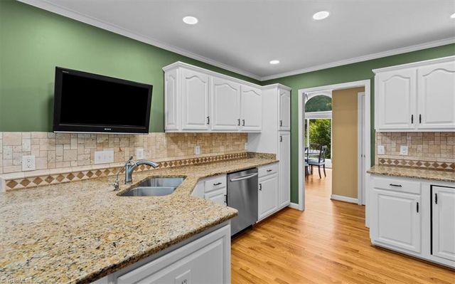 592 Carson Ridge Drive, Oak Ridge, NC 27310