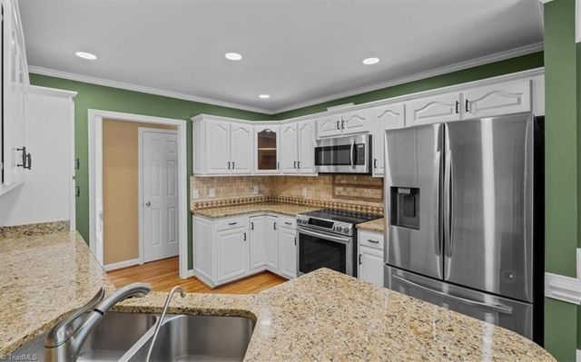 592 Carson Ridge Drive, Oak Ridge, NC 27310