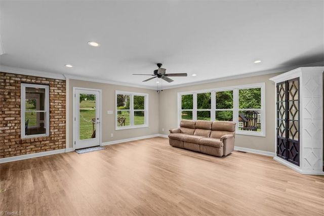 592 Carson Ridge Drive, Oak Ridge, NC 27310