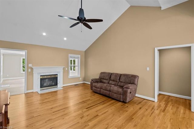 592 Carson Ridge Drive, Oak Ridge, NC 27310