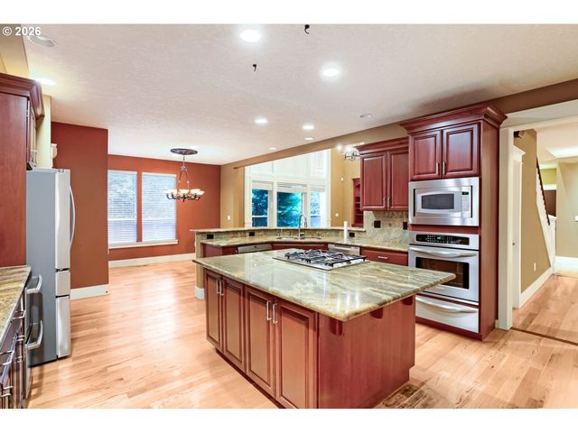 7015 Se 127TH Ave, Portland, OR 97236