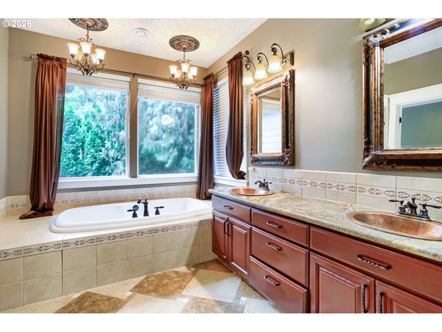 7015 Se 127TH Ave, Portland, OR 97236