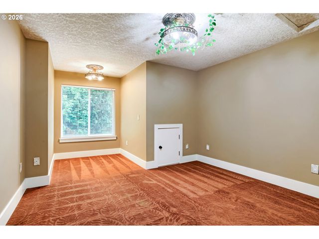7015 Se 127TH Ave, Portland, OR 97236