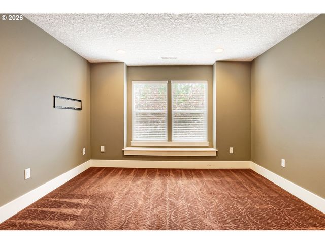 7015 Se 127TH Ave, Portland, OR 97236