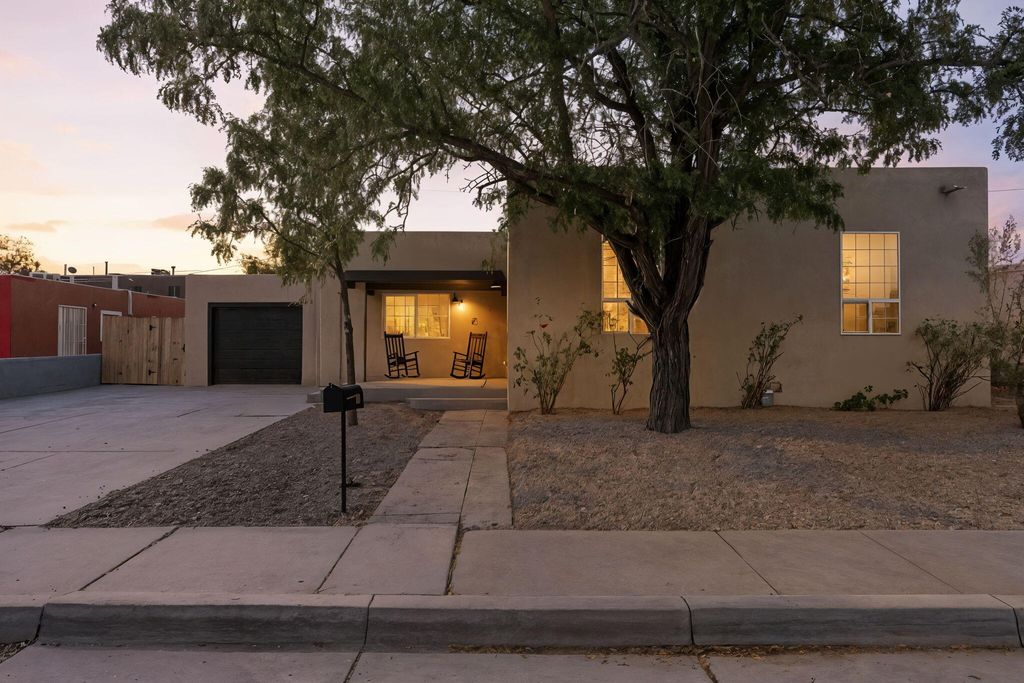 1224 Arvilla Avenue NW, Albuquerque, NM 87107