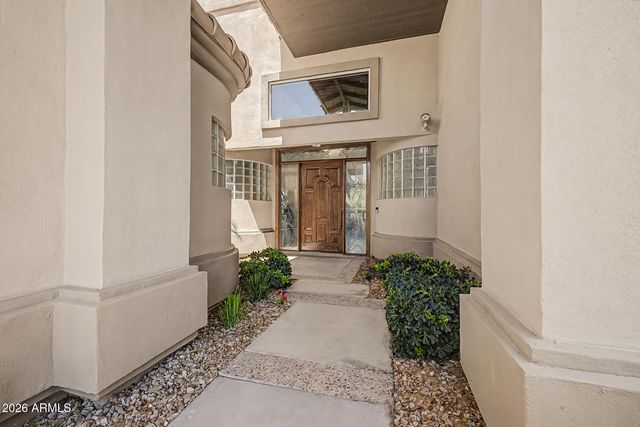 5812 W DEL LAGO Circle, Glendale, AZ 85308