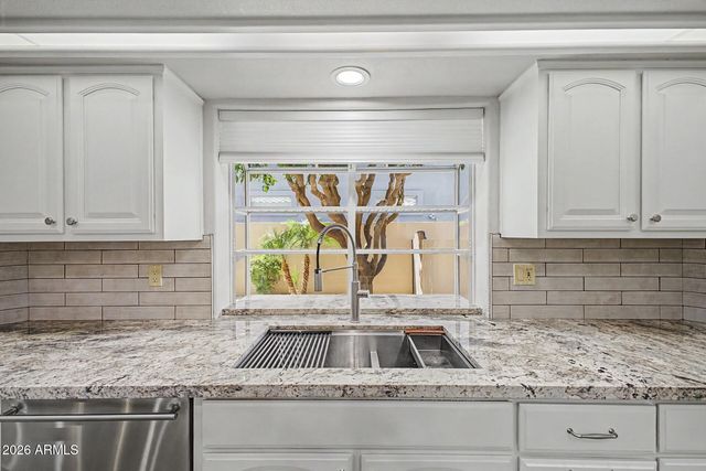 5812 W DEL LAGO Circle, Glendale, AZ 85308