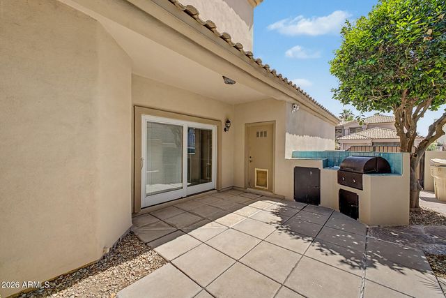 5812 W DEL LAGO Circle, Glendale, AZ 85308