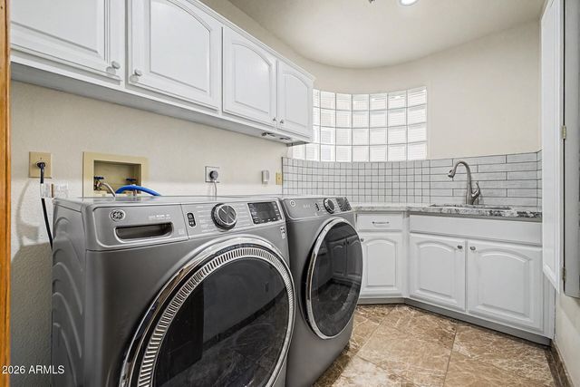 5812 W DEL LAGO Circle, Glendale, AZ 85308