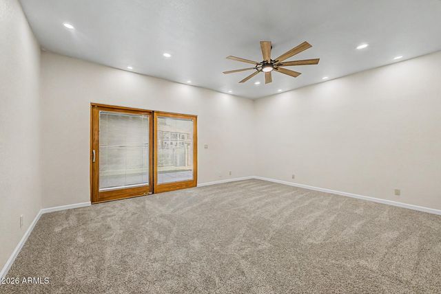 5812 W DEL LAGO Circle, Glendale, AZ 85308