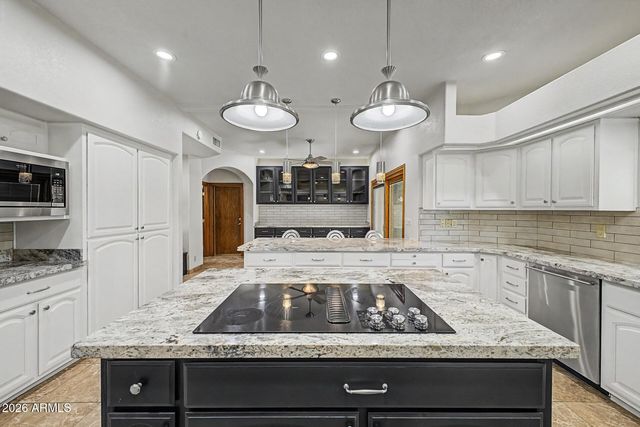 5812 W DEL LAGO Circle, Glendale, AZ 85308