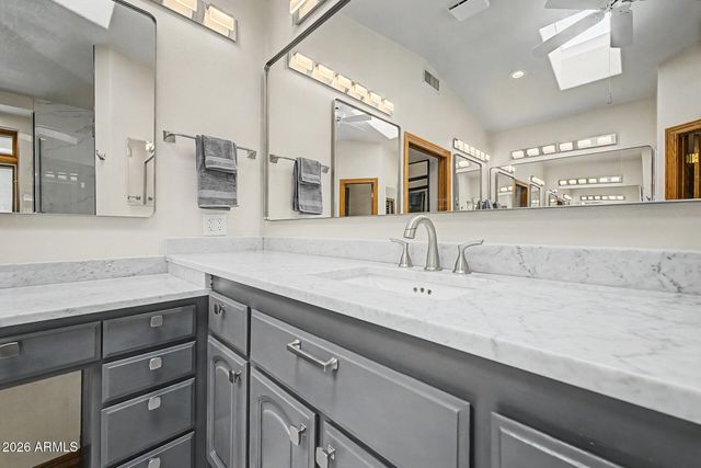 5812 W DEL LAGO Circle, Glendale, AZ 85308