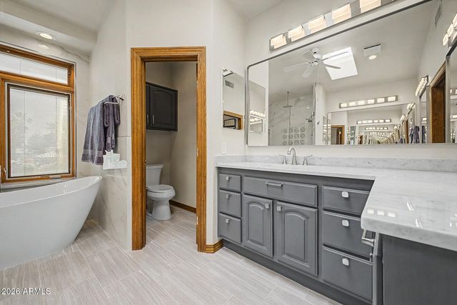 5812 W DEL LAGO Circle, Glendale, AZ 85308
