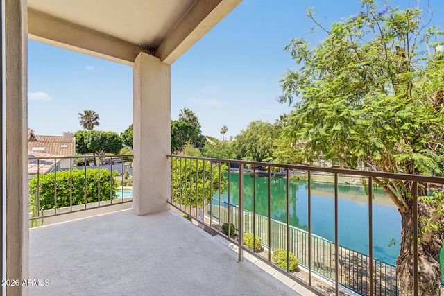 5812 W DEL LAGO Circle, Glendale, AZ 85308