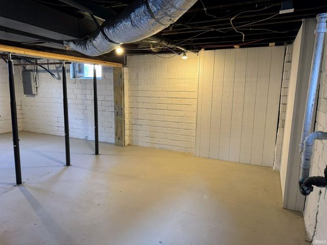 1028 E Mulberry Street, Evansville, IN 47714