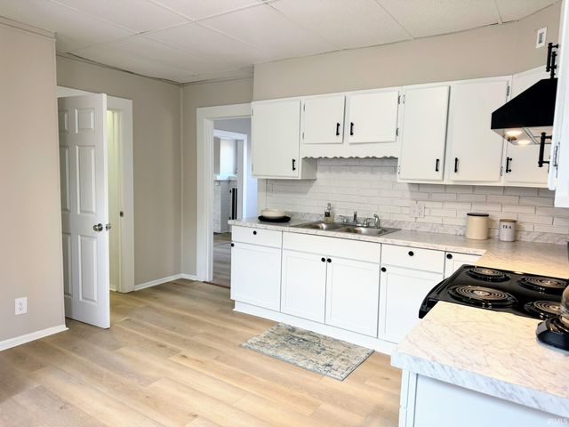 1028 E Mulberry Street, Evansville, IN 47714