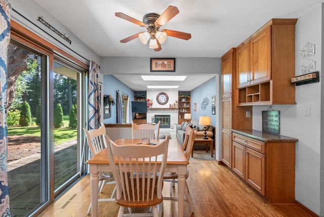 8044 W Beacon Hill DRIVE, Franklin, WI 53132