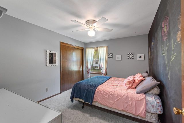 8044 W Beacon Hill DRIVE, Franklin, WI 53132