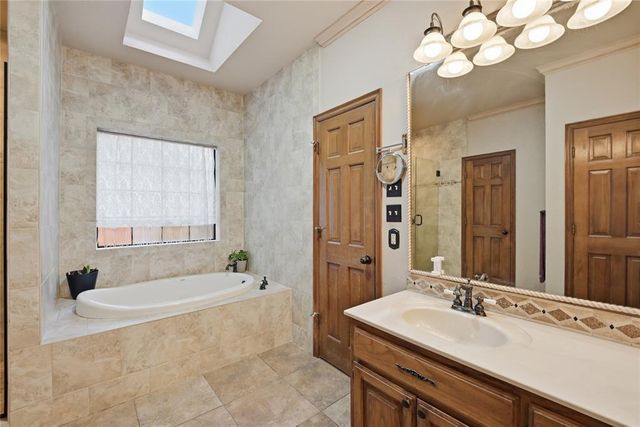 13513 Green Cedar Lane, Oklahoma City, OK 73131