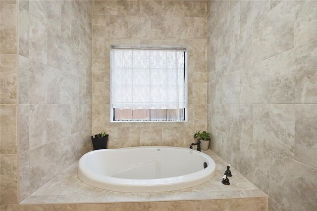 13513 Green Cedar Lane, Oklahoma City, OK 73131