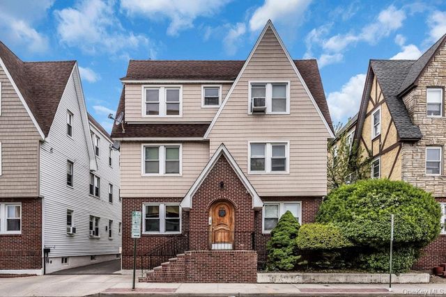 243 Maple Avenue 1A, Rockville Centre, NY 11570