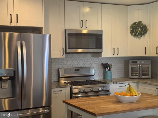 416 EARLS RD, Middle River, MD 21220