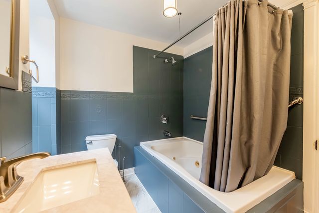 5403 S Greenwood Avenue, Chicago, IL 60615