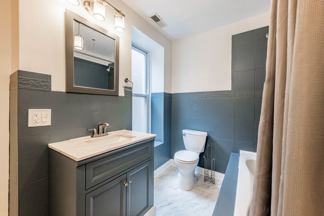 5403 S Greenwood Avenue, Chicago, IL 60615