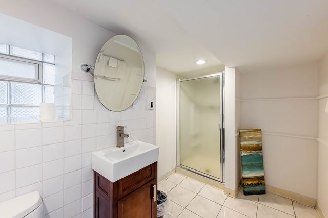 5403 S Greenwood Avenue, Chicago, IL 60615
