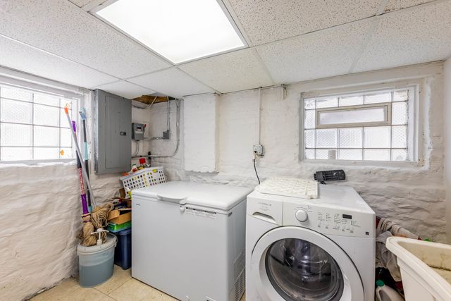 5403 S Greenwood Avenue, Chicago, IL 60615
