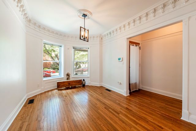 5403 S Greenwood Avenue, Chicago, IL 60615