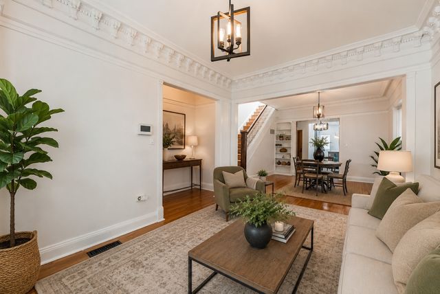 5403 S Greenwood Avenue, Chicago, IL 60615