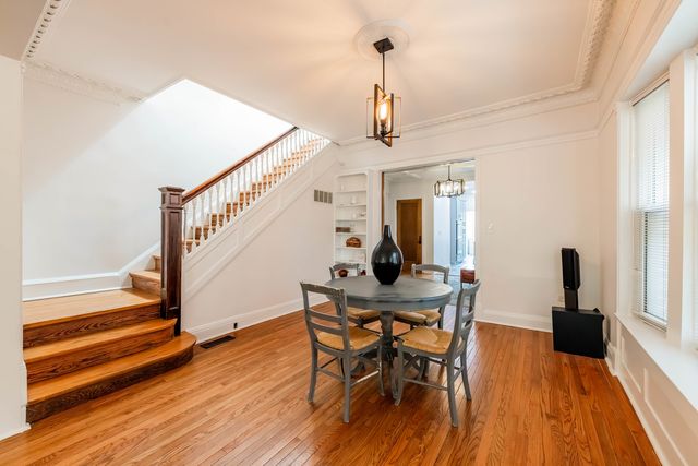 5403 S Greenwood Avenue, Chicago, IL 60615
