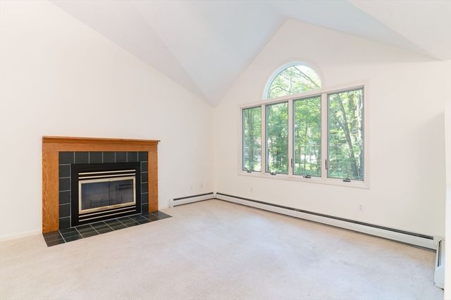 611 Henshaw St, Leicester, MA 01542
