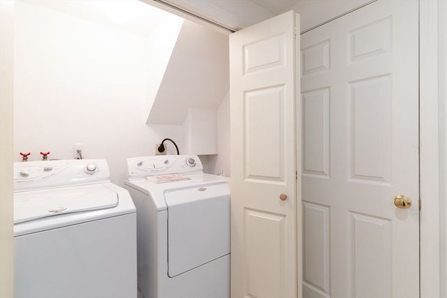 611 Henshaw St, Leicester, MA 01542