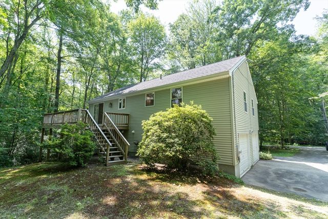 611 Henshaw St, Leicester, MA 01542