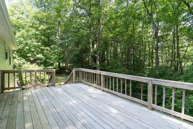 611 Henshaw St, Leicester, MA 01542