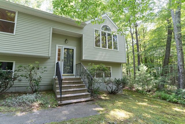 611 Henshaw St, Leicester, MA 01542