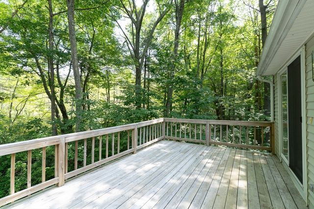 611 Henshaw St, Leicester, MA 01542