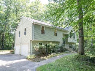 611 Henshaw St, Leicester, MA 01542