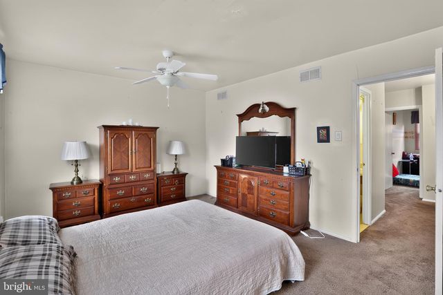 7819 VENUS PL, Philadelphia, PA 19153