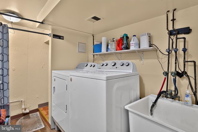 7819 VENUS PL, Philadelphia, PA 19153