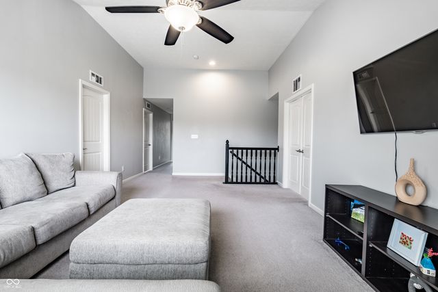 567 Amersham Court, Avon, IN 46123