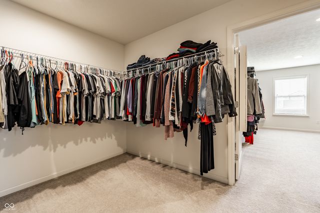 567 Amersham Court, Avon, IN 46123