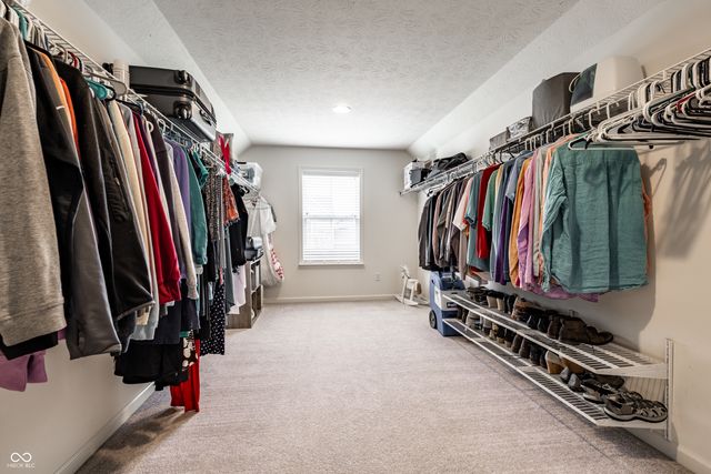 567 Amersham Court, Avon, IN 46123